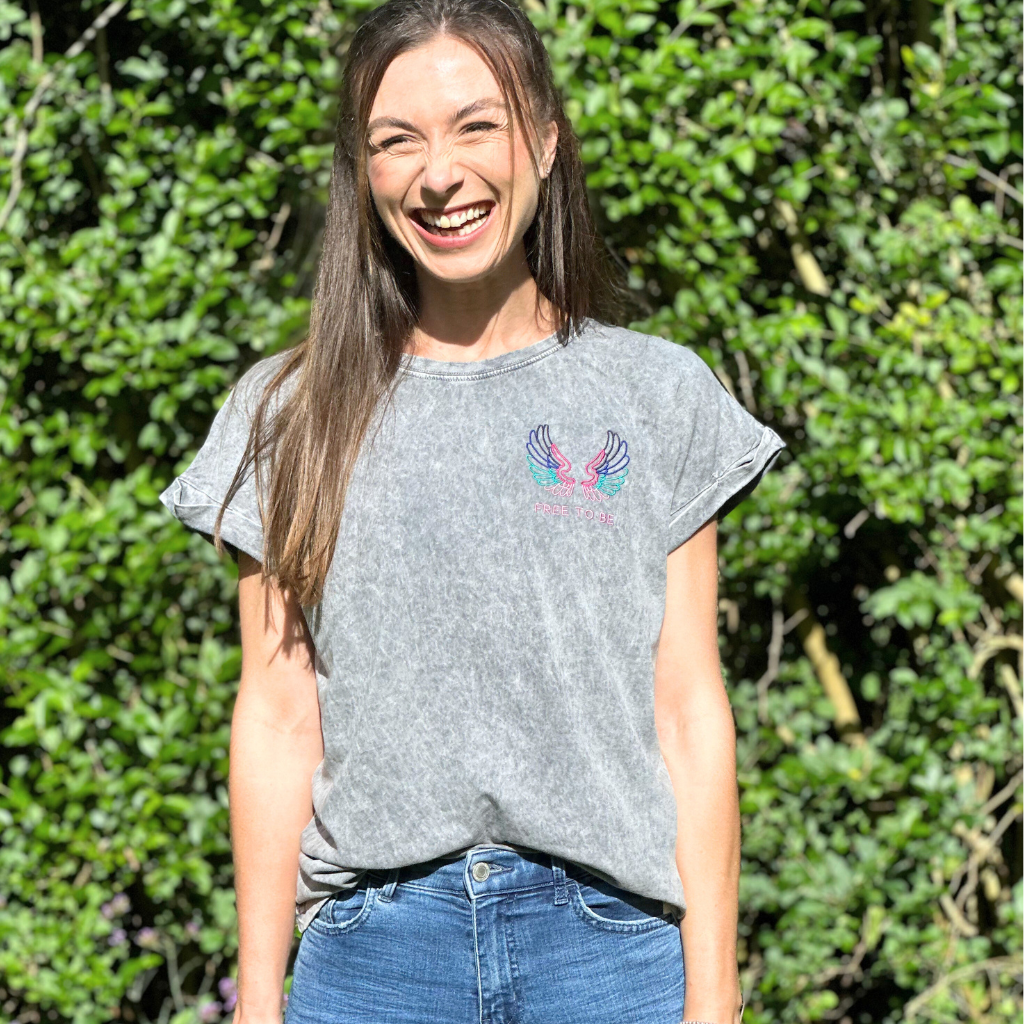 Shirt with wings on shoulder online